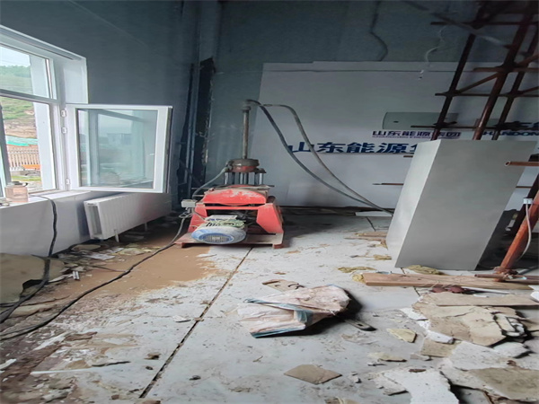 麻涌镇地基基础下沉墙体裂缝加固注浆顶升施工